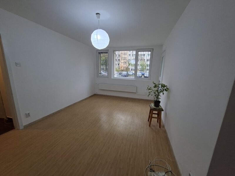 Obor, Mihai Bravu langa Primaria Sectorului 2