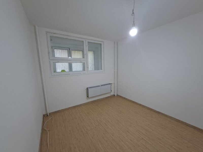 Obor, Mihai Bravu langa Primaria Sectorului 2