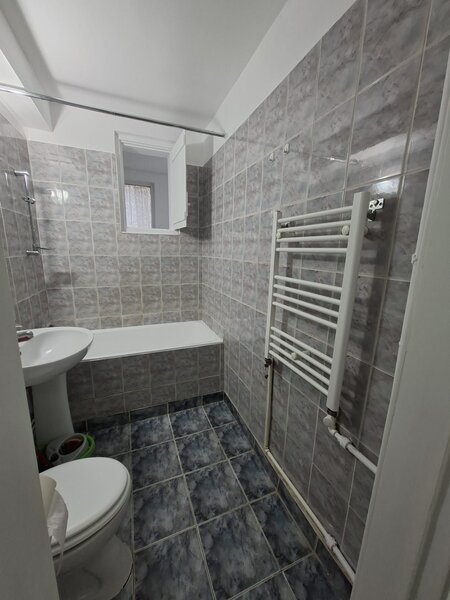 Obor, Mihai Bravu langa Primaria Sectorului 2