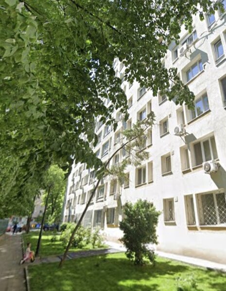 Obor, Mihai Bravu langa Primaria Sectorului 2